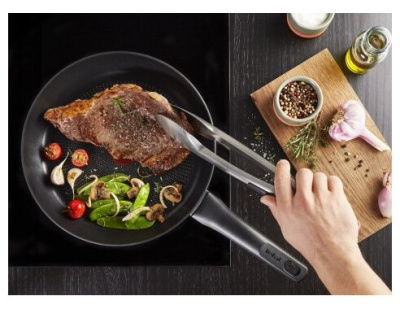 Cковорода универсальная Tefal Ultimate G2680572 26 см