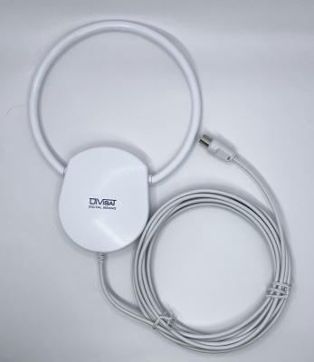 Антенна комнатная DIVISAT Волжанка Ловит Про USB с присоской (3м)