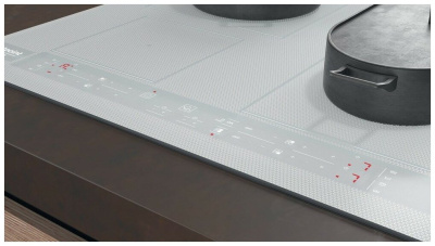 Индукционная варочная поверхность Hotpoint-Ariston HB 8460B NE/W