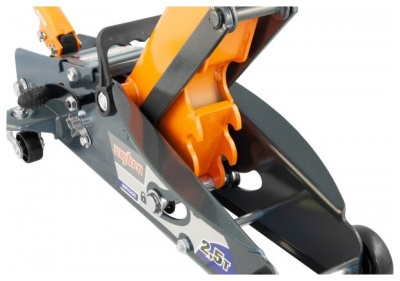 Домкрат подкатной гидравлический Ombra OHT225C (2.5 т)  в кейсе